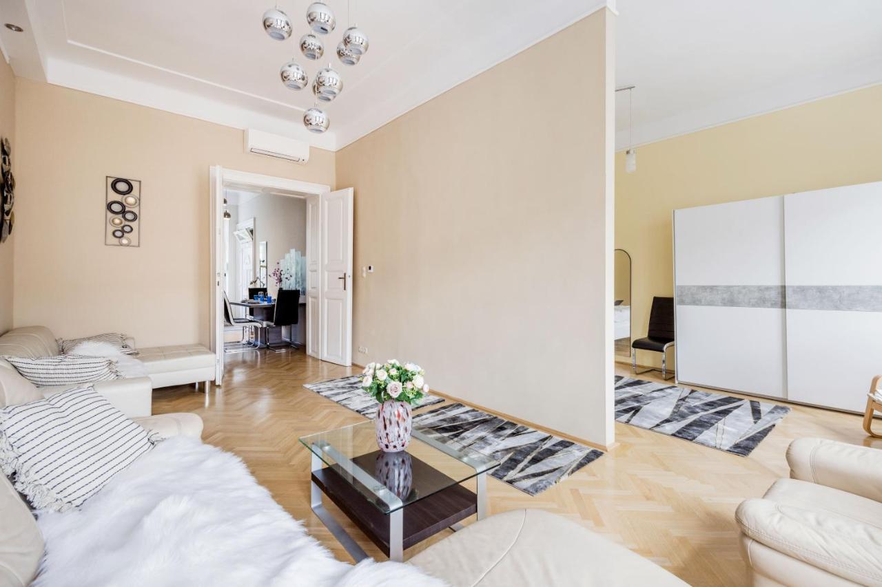 Bubbles Apartment Budapest Exterior photo